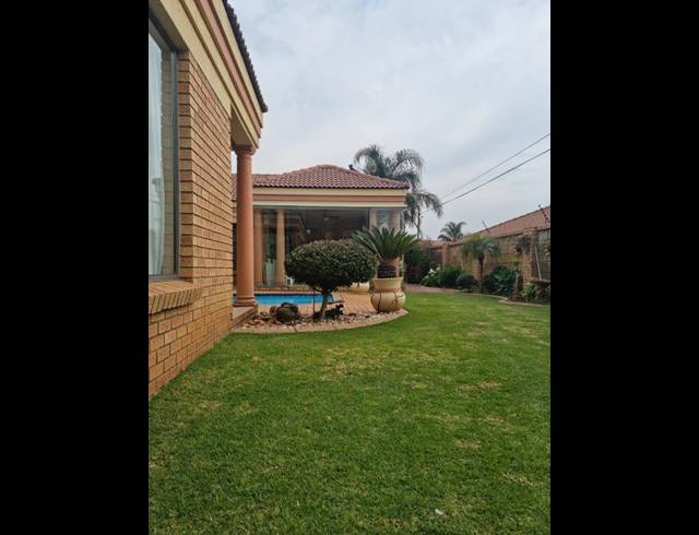 3 BEDROOM HOUSE FOR SALE IN PETERSFIELD